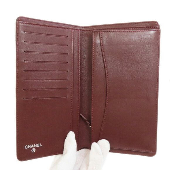 CHANEL Black Lambskin Leather Wallet - Picture 4 of 11